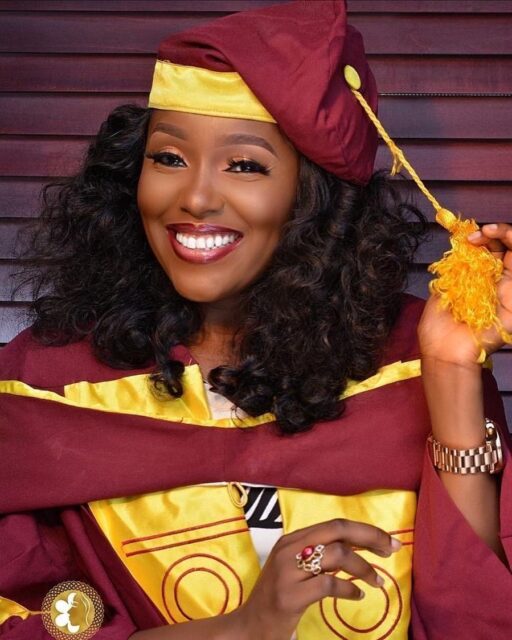 Biola Adebayo Biography: Husband, Age, Father, Net Worth, First Marriage, Wedding, Child, From Which State, Wikipedia, Pictures, Teeth, Siblings 2